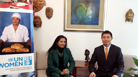 南非首位女性副总统 联合国会见老哥网CEO